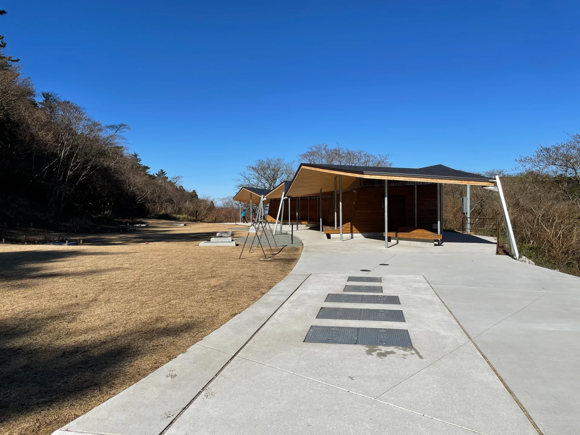 六甲最高峰トイレ新築機械設備工事